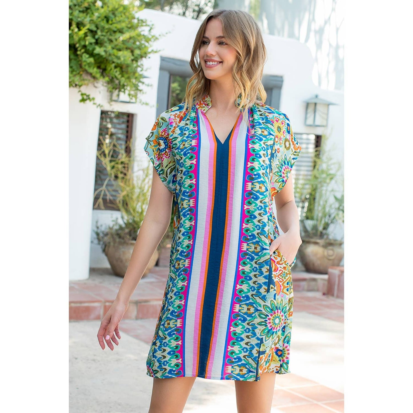 Border Print V-Neck Short Sleeve Dress
