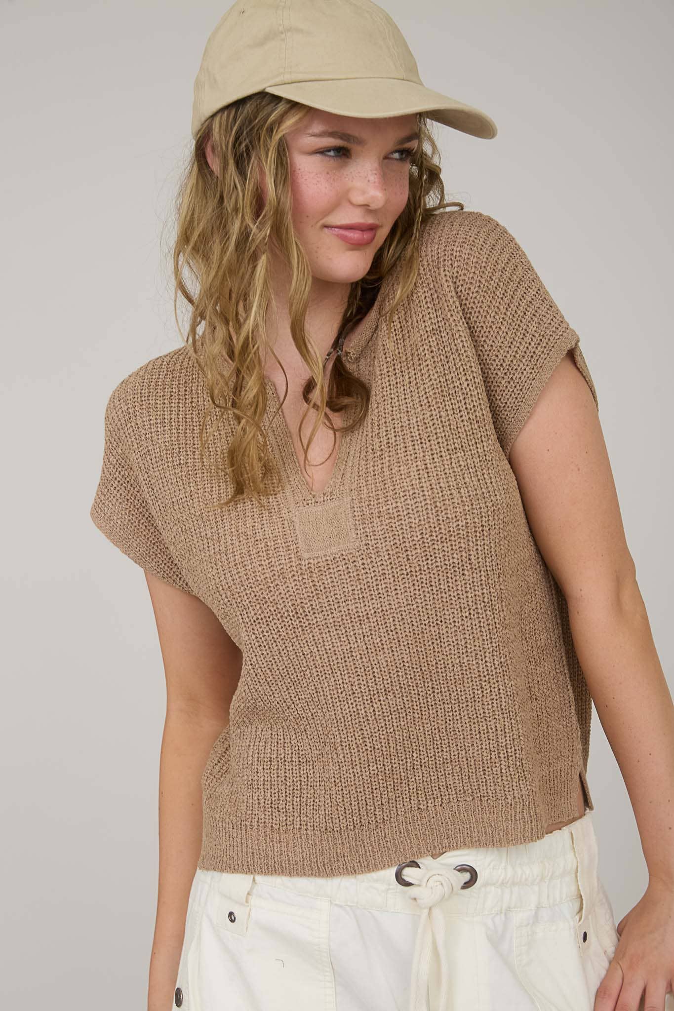 SPLIT NECK SHORT SLEEVE KNIT PULLOVER