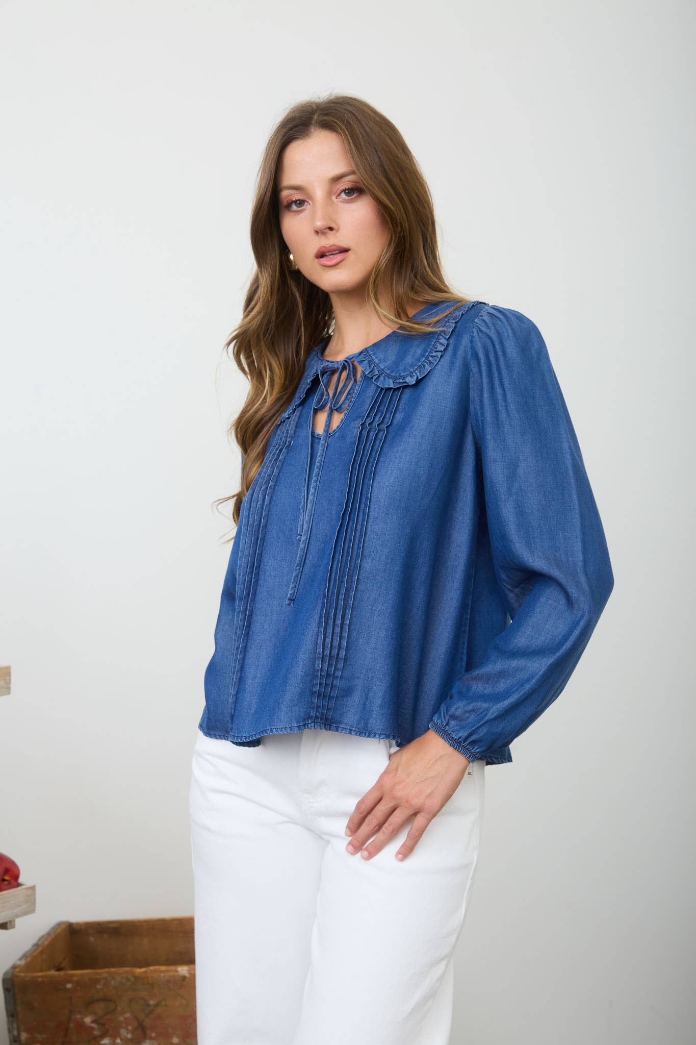 DENIM COLLARED PINTUCK DETAIL LONG SLEEVE TOP