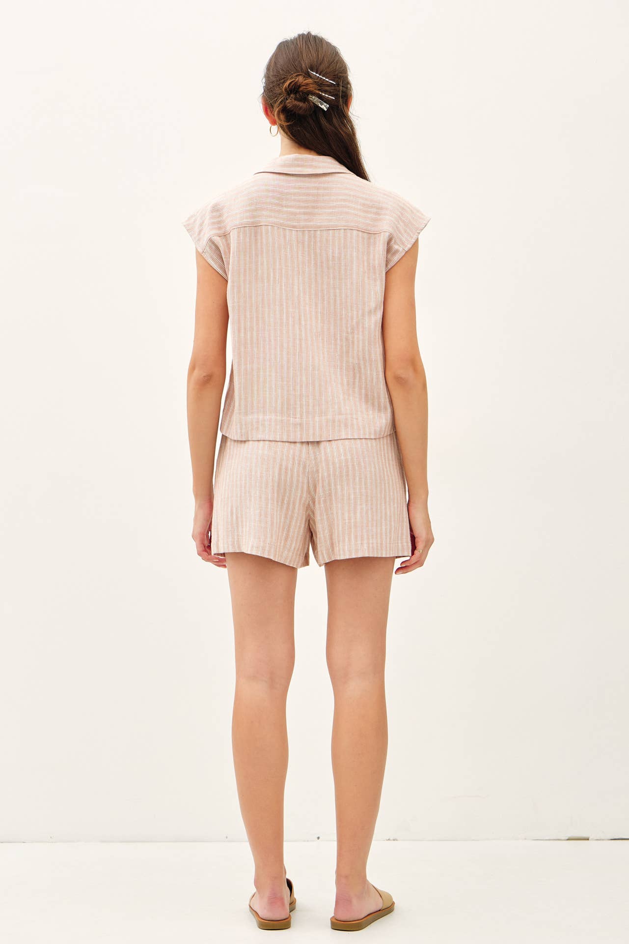 LINEN BLEND STRIPED V-NECK BUTTON UP TOP