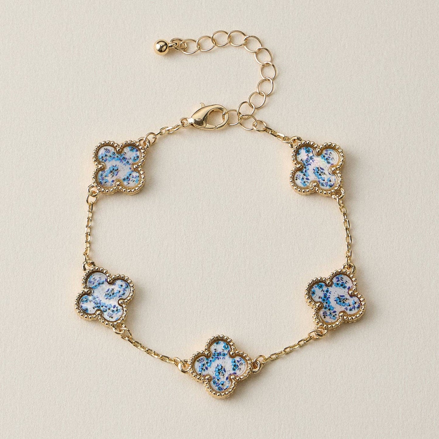 Colorful Clover Shell Charm Bracelet