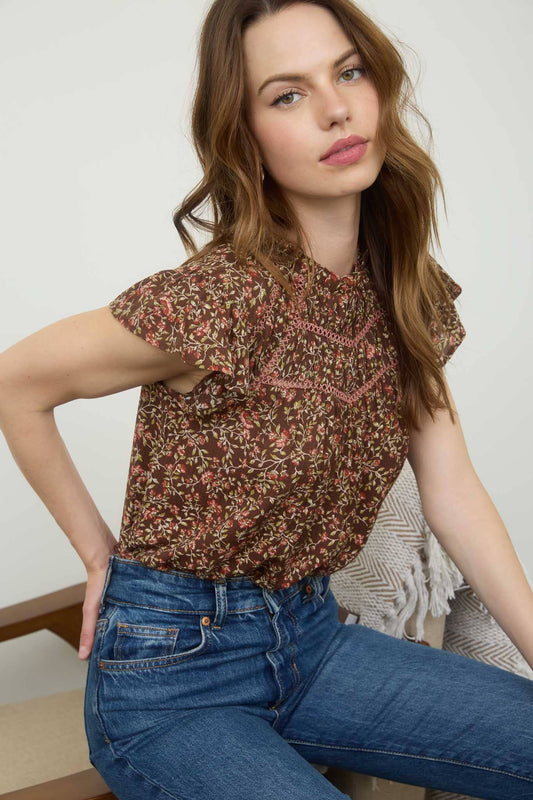 FLORAL LACE YOKE TRIM RUFFLE DETAIL SHORT SLEEVE TOP