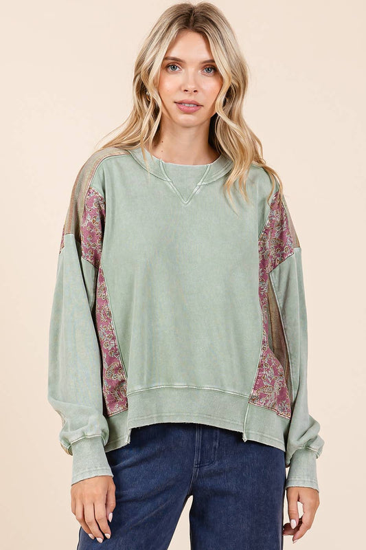 PATCHWORK PRINT MIX MINERAL WASH PULLOVER TOP