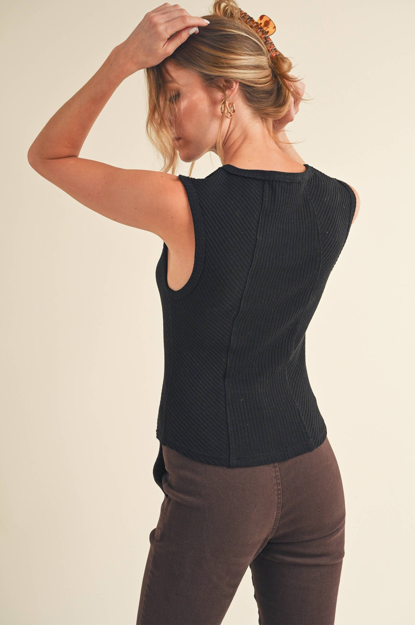 Adelle Sweetheart Neck