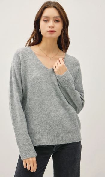 WOOL BLEND RELAXED V-NECK SWEATER