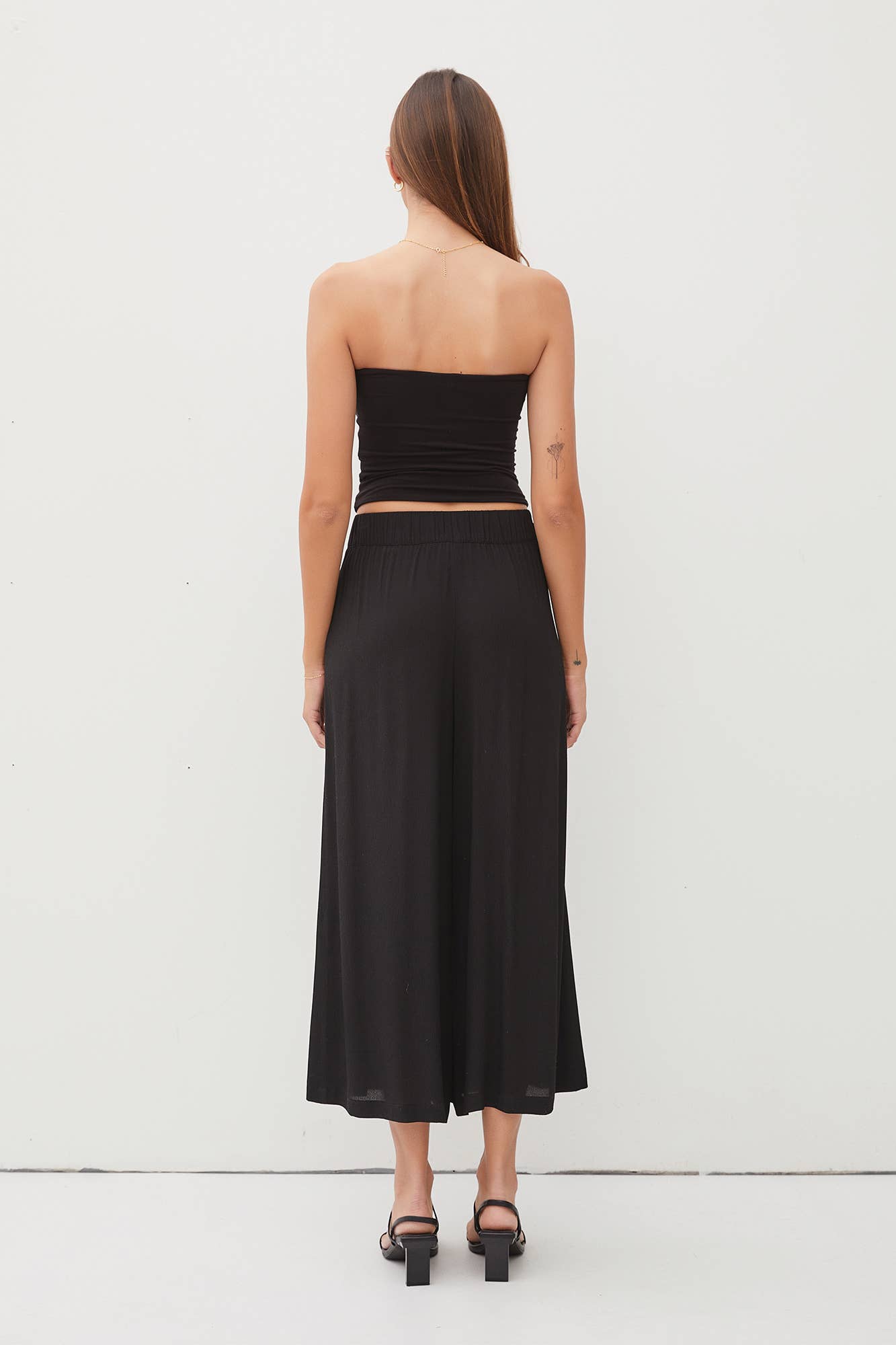 Flowy Pull-on Wide Leg Capri Pants