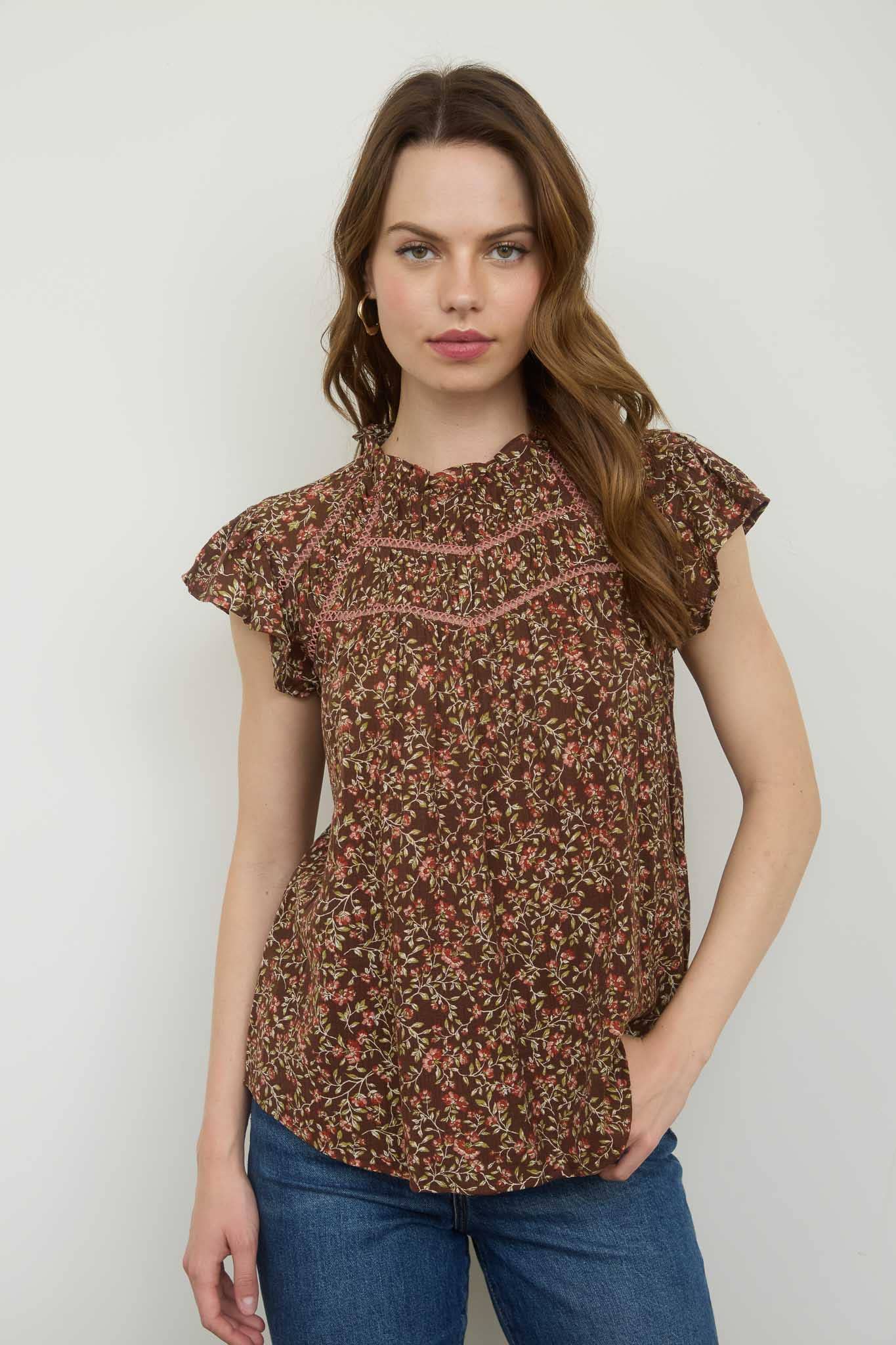 FLORAL LACE YOKE TRIM RUFFLE DETAIL SHORT SLEEVE TOP