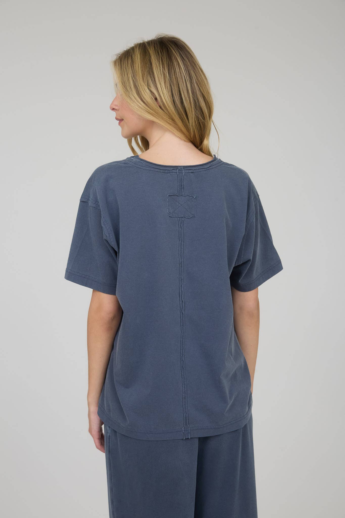 WASHED RAW EDGE V NECK SHORT SLEEVE KNIT TOP