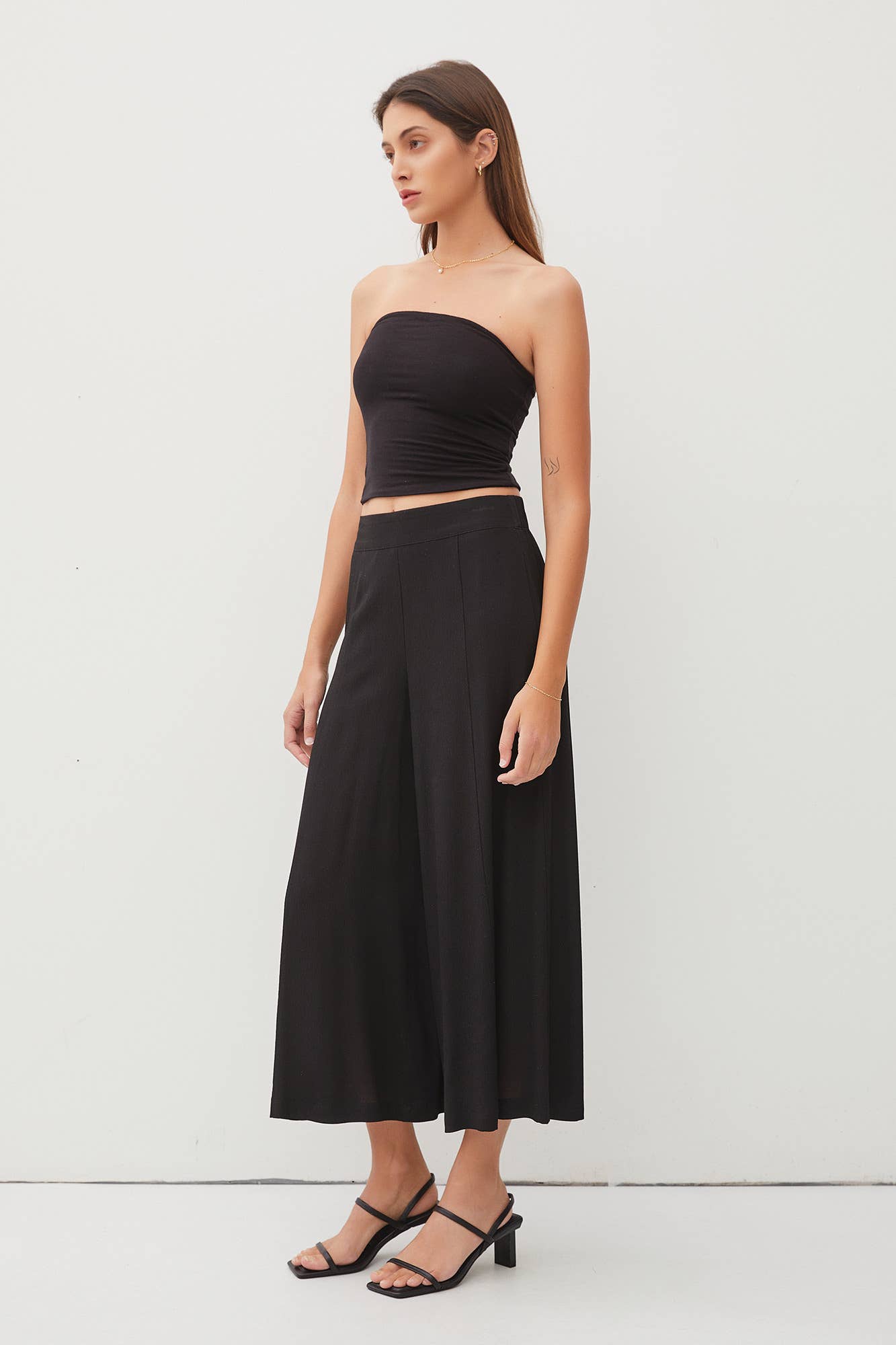 Flowy Pull-on Wide Leg Capri Pants