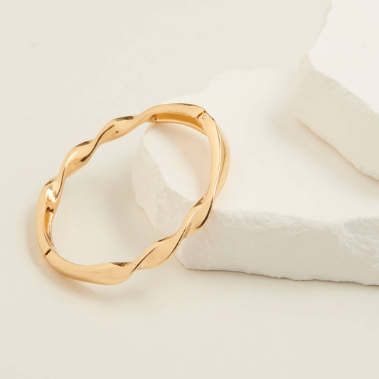 Cuff Bracelet Lumi Twisted Minimalist Hinged Design