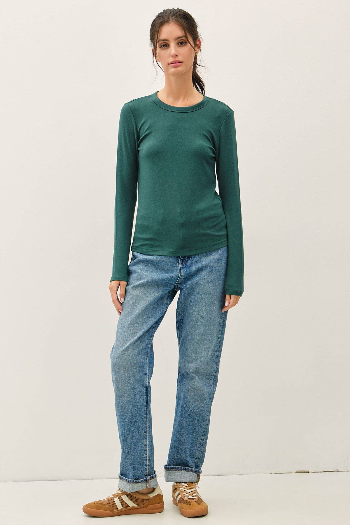 CREW NECK LONG SLEEVE KNIT TOP