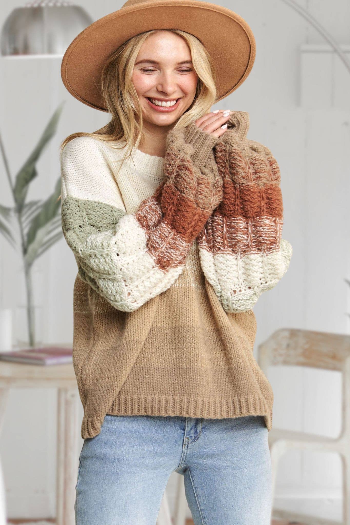 PUFF SLEEVE OMBRE SWEATER TOP