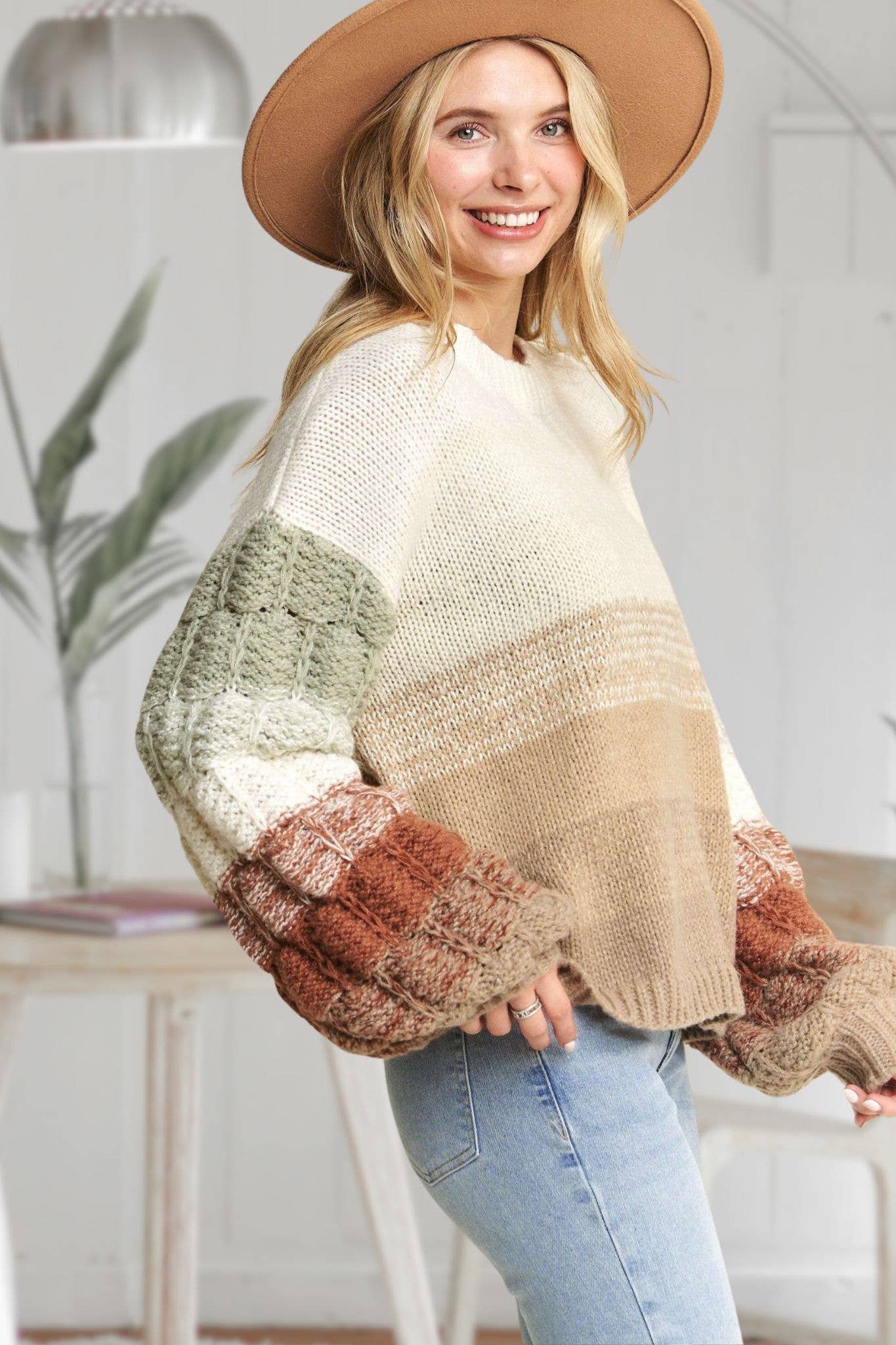 PUFF SLEEVE OMBRE SWEATER TOP