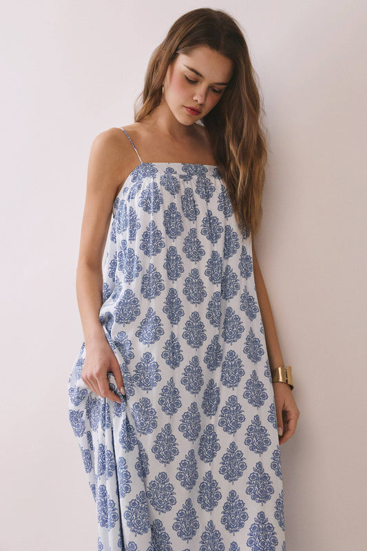 Printed Flowy Silhouette Side Pockets Maxi Dress