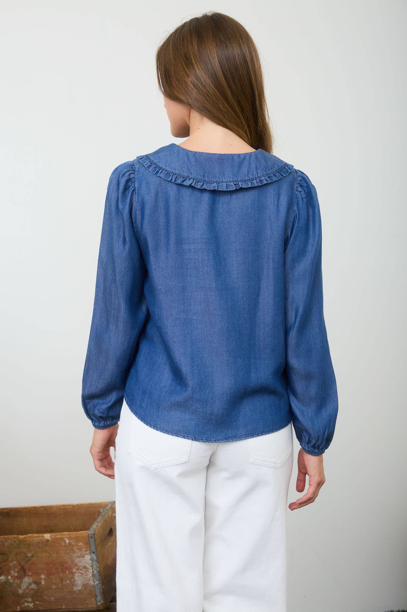 DENIM COLLARED PINTUCK DETAIL LONG SLEEVE TOP