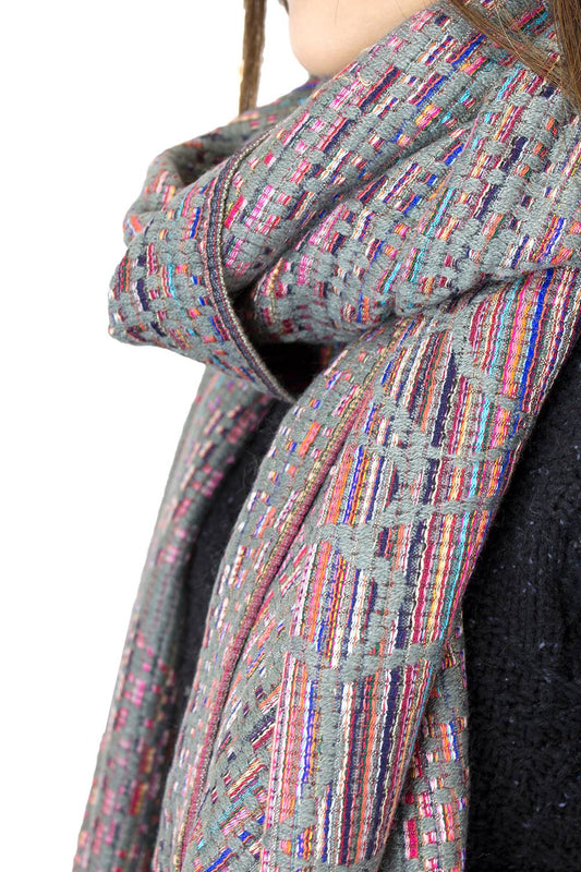 Knit Camellia Retro Cashmere Blend Scarf