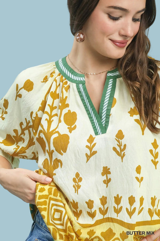 Border Print Puff Sleeve Split Neck Top