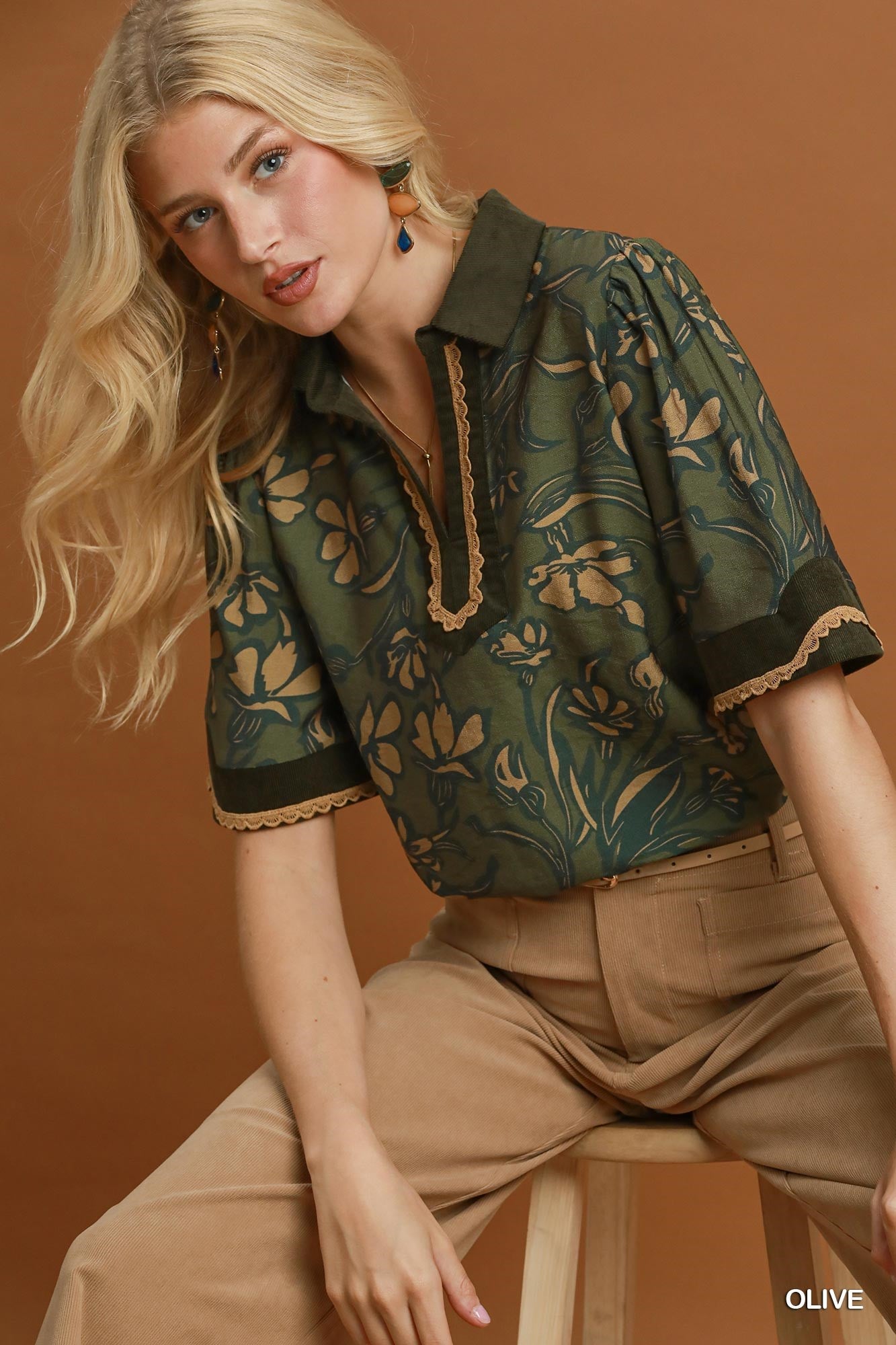 Floral Print Collared Top