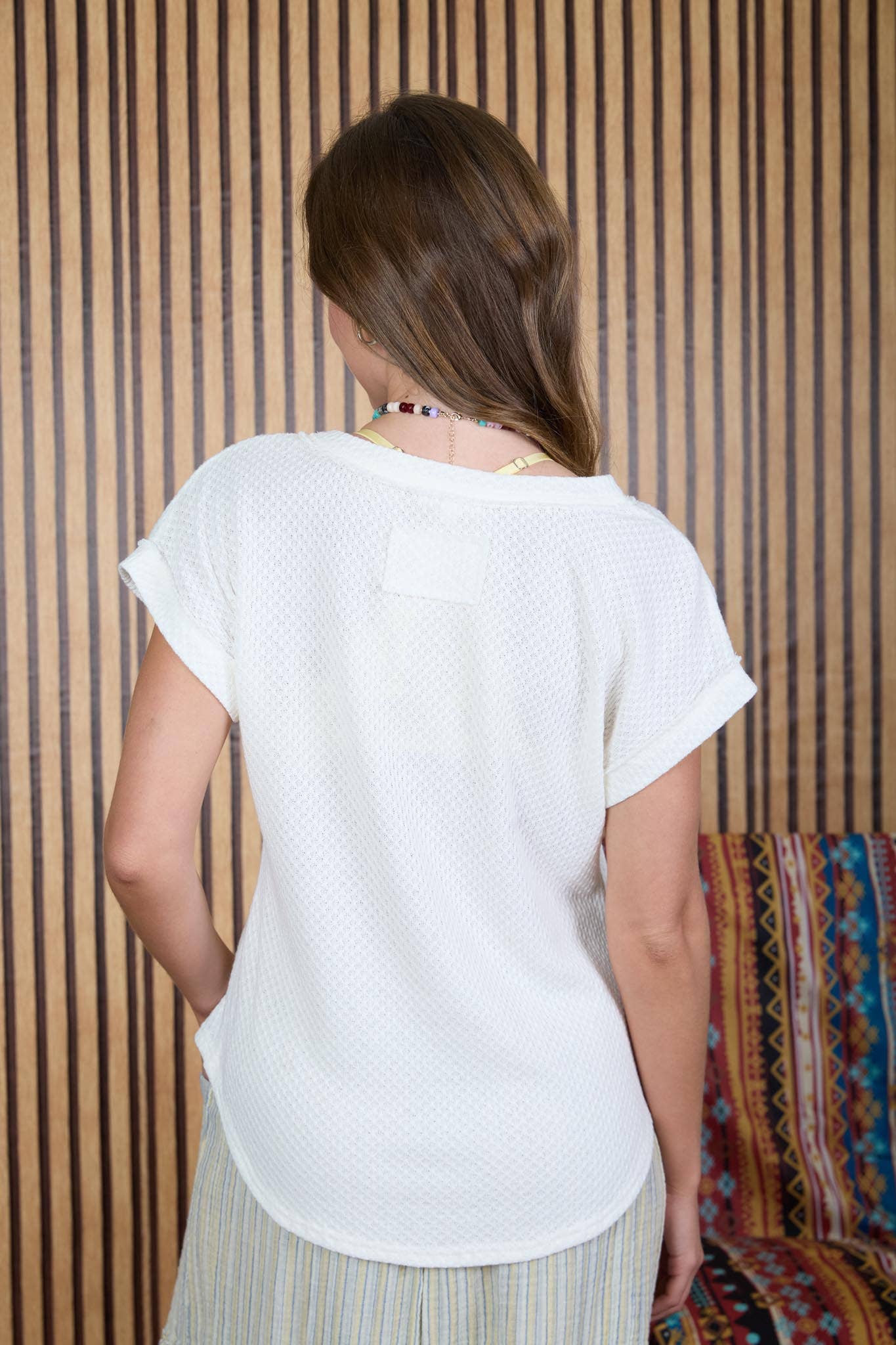 V NECK SHORT SLEEVE TEXTURED KNIT TOP