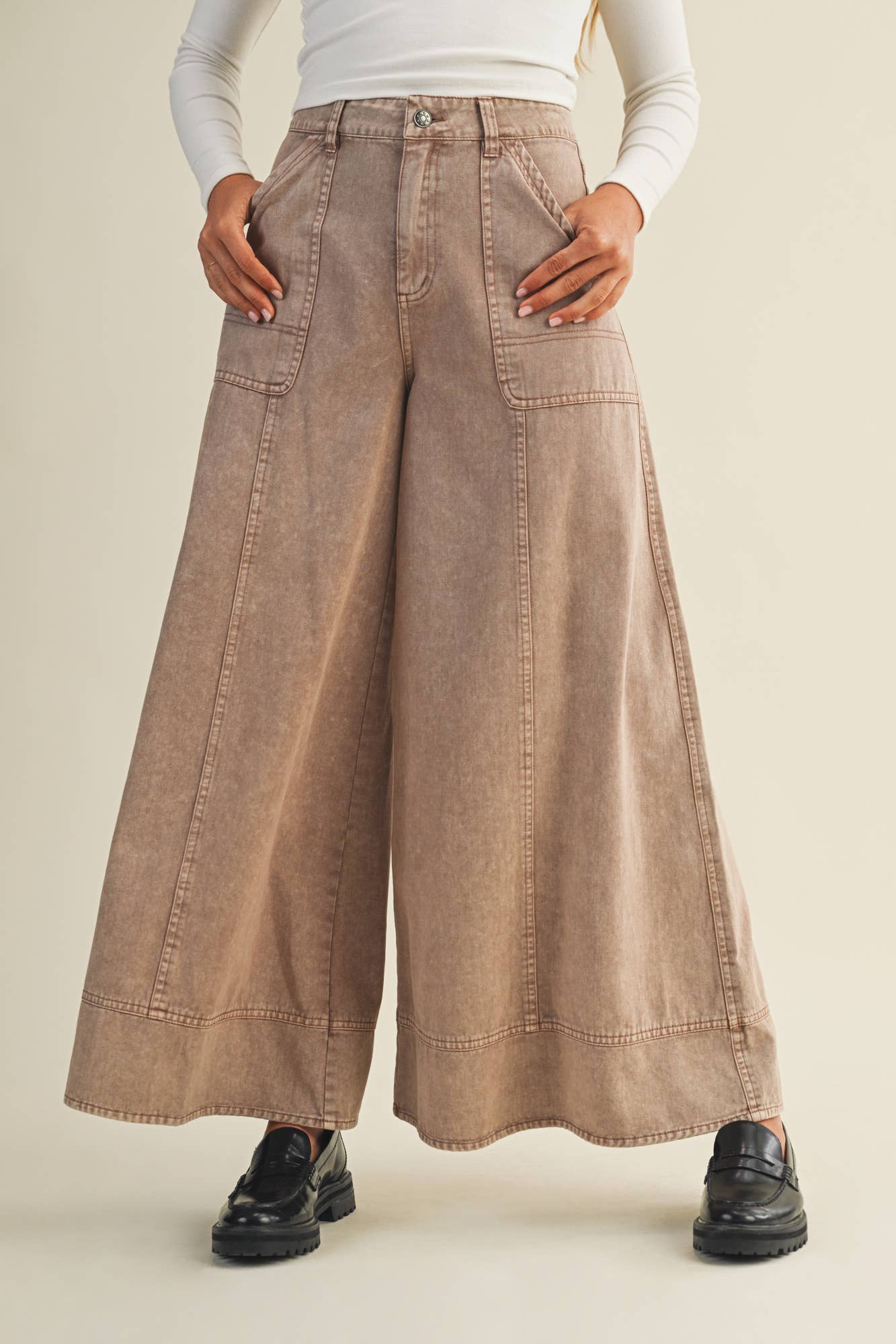 ULTRA WIDE LEG CARPENTER PANTS