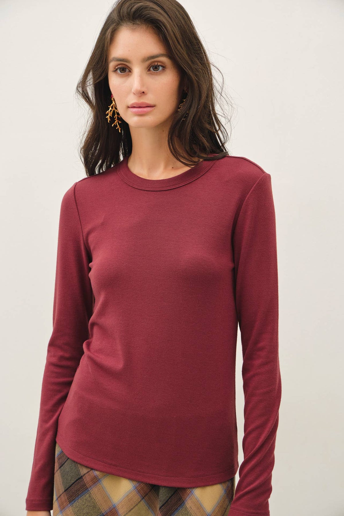 CREW NECK LONG SLEEVE KNIT TOP