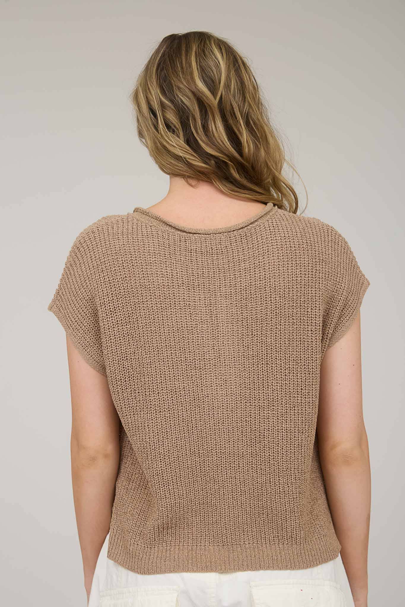 SPLIT NECK SHORT SLEEVE KNIT PULLOVER