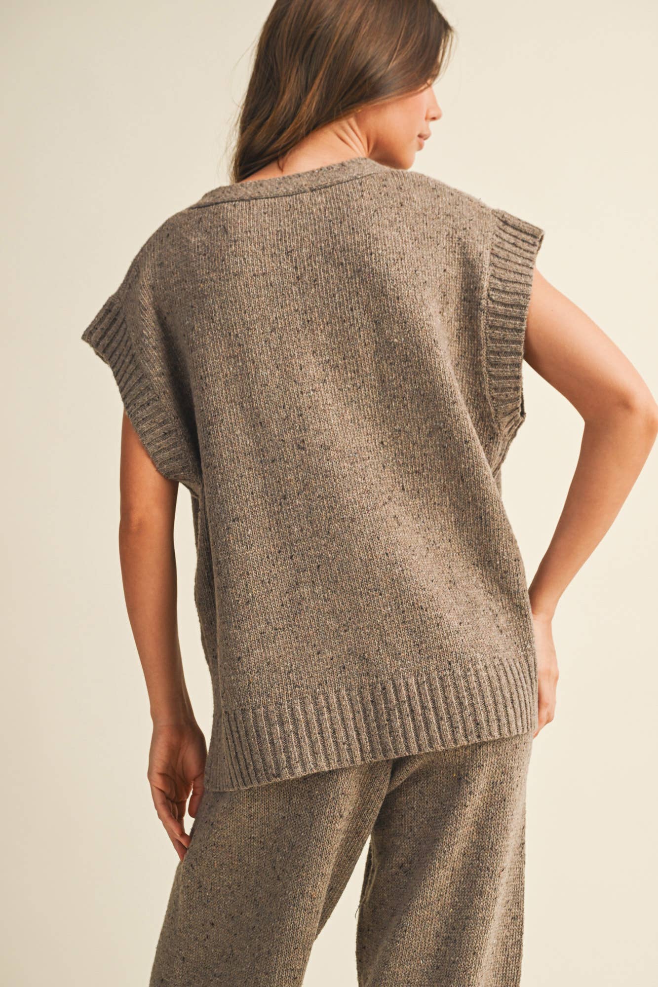 BUTTON FRONT OVERSIZED SWEATER VEST