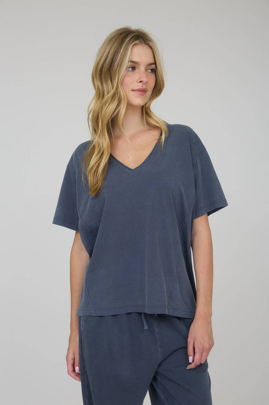 WASHED RAW EDGE V NECK SHORT SLEEVE KNIT TOP