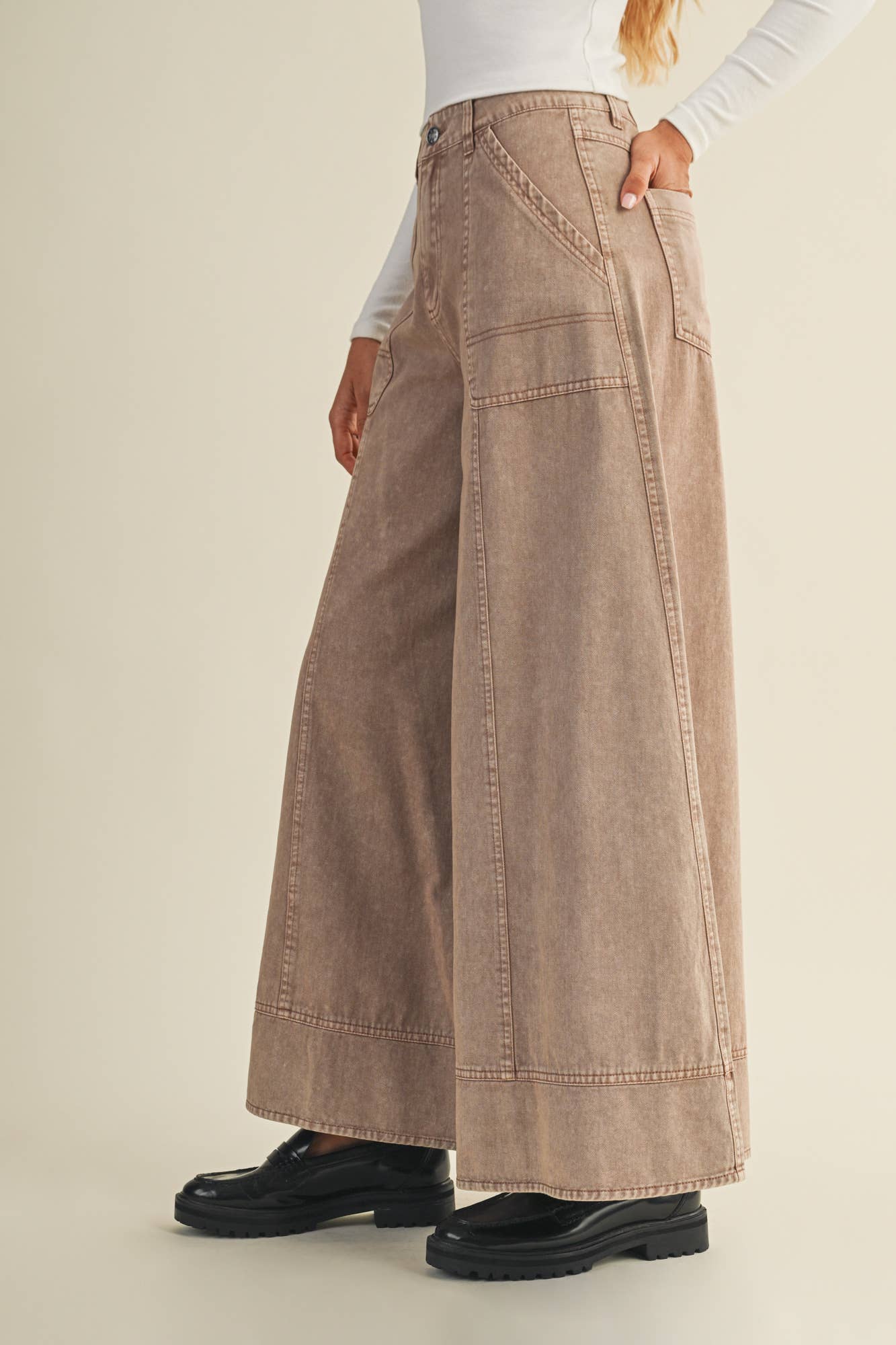ULTRA WIDE LEG CARPENTER PANTS