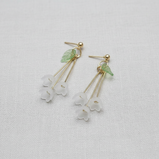 Daisy Petal Drop Earrings