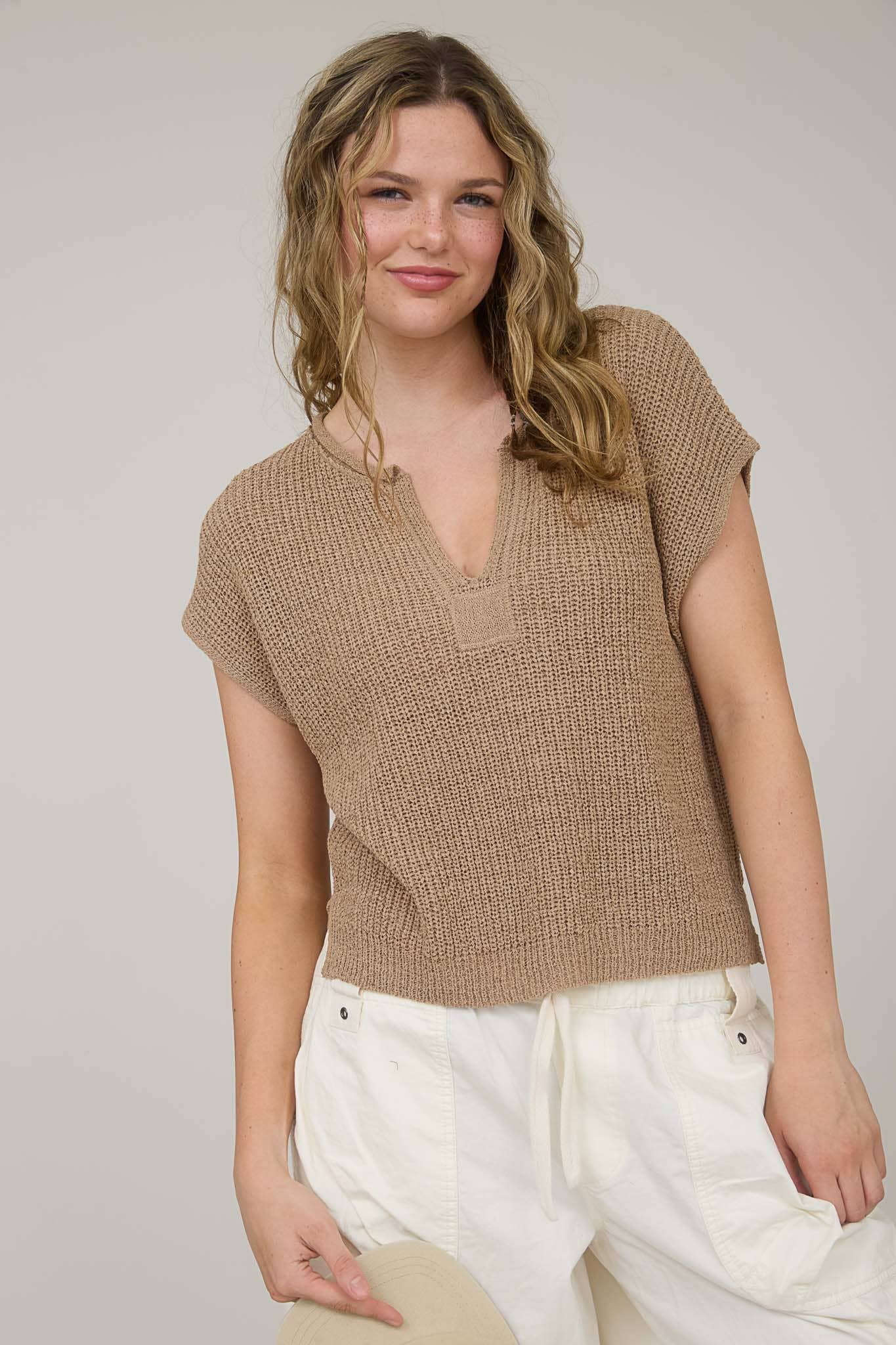 SPLIT NECK SHORT SLEEVE KNIT PULLOVER