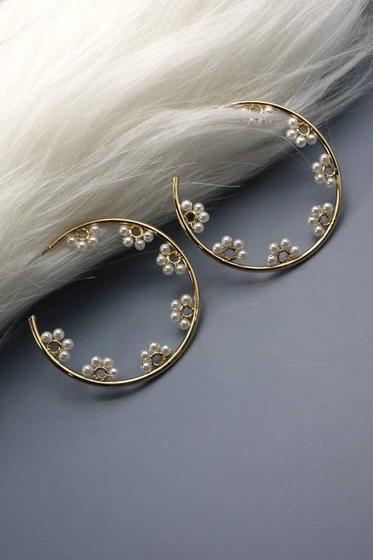 PEARL FLOWER WIRED HOOP EARRINGS