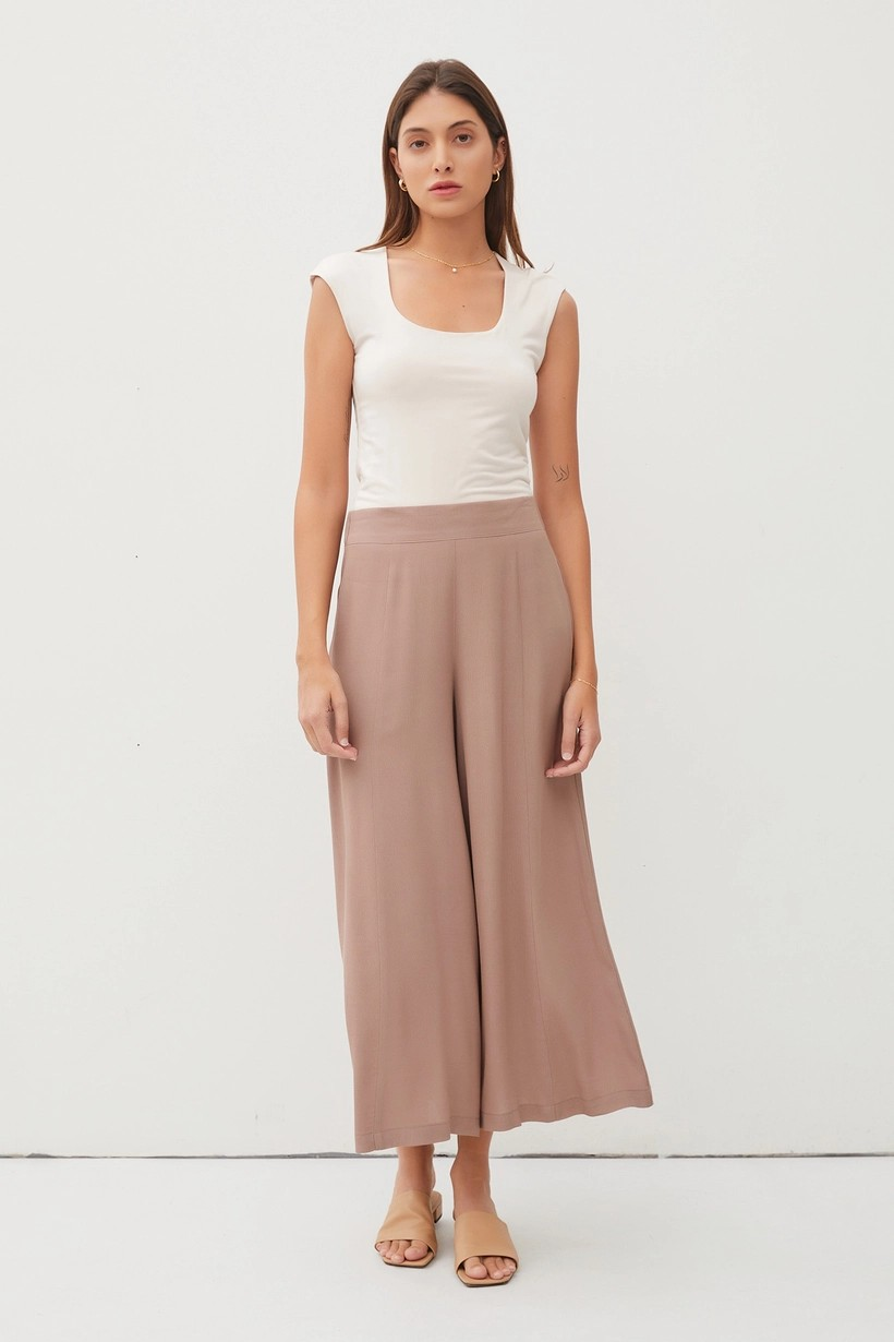 Flowy Pull-on Wide Leg Capri Pants